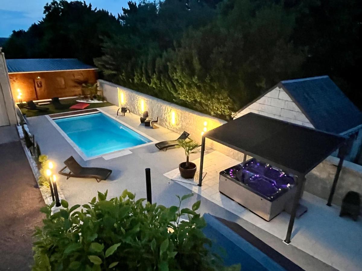 Cave Auger La Maison D'Hotes Restigné Exterior foto